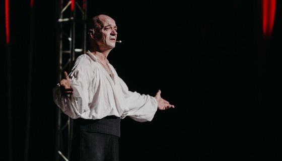 Рок-опера «Юнона и Авось», Энгельс