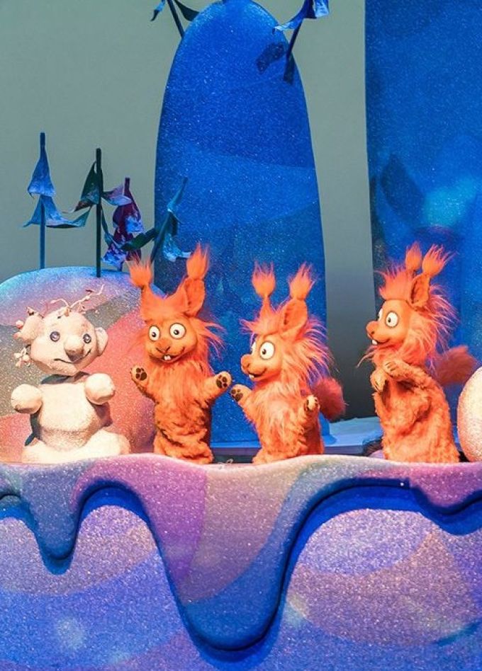 Спектакль «Три снежинки: голубая, золотая, серебристая»