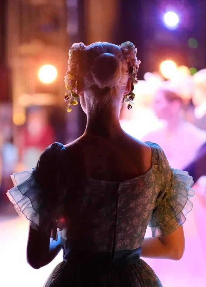 Спектакль «Миледи и тысяча чертей»