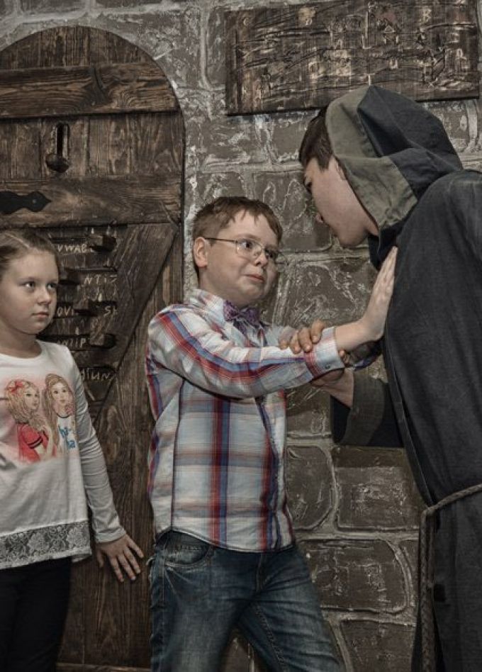 Узники подземелья