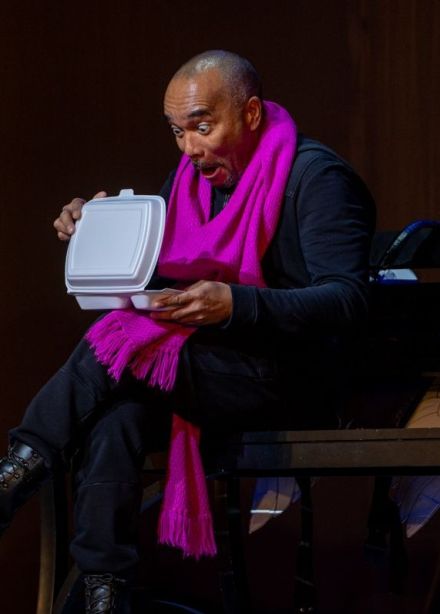 Спектакль «Когда ангелы шутят»