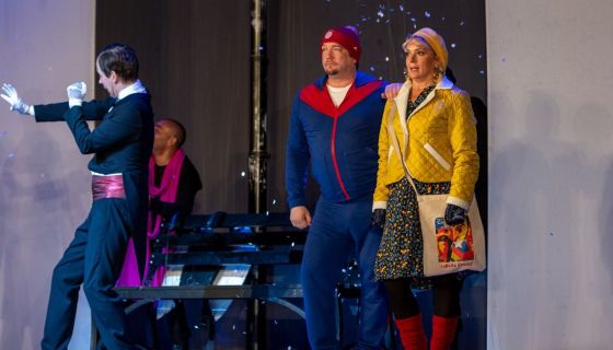 Спектакль «Когда ангелы шутят»