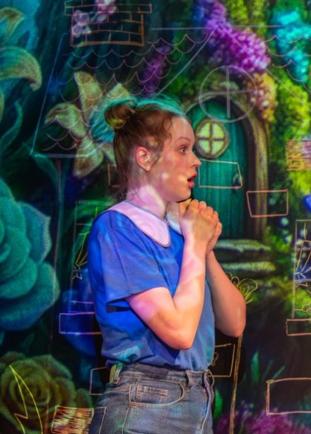 Спектакль «Алиса в стране чудес»