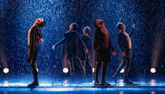 Шоу под дождём IV. Мужчина vs Женщина